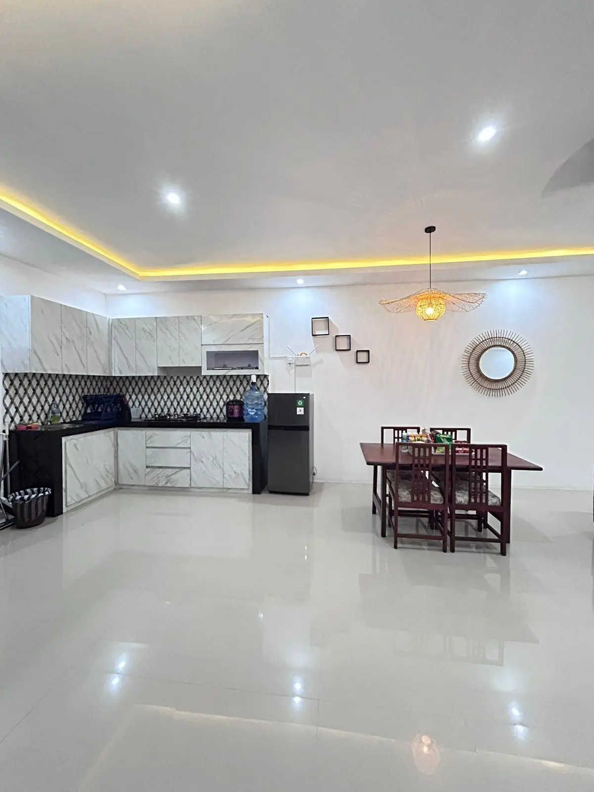 Modern Villa with furnished padonan canggu — image 4