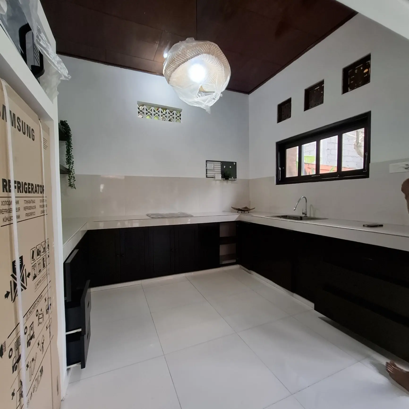 Spacious Master Bedroom with Rice field view Ubud — image 2