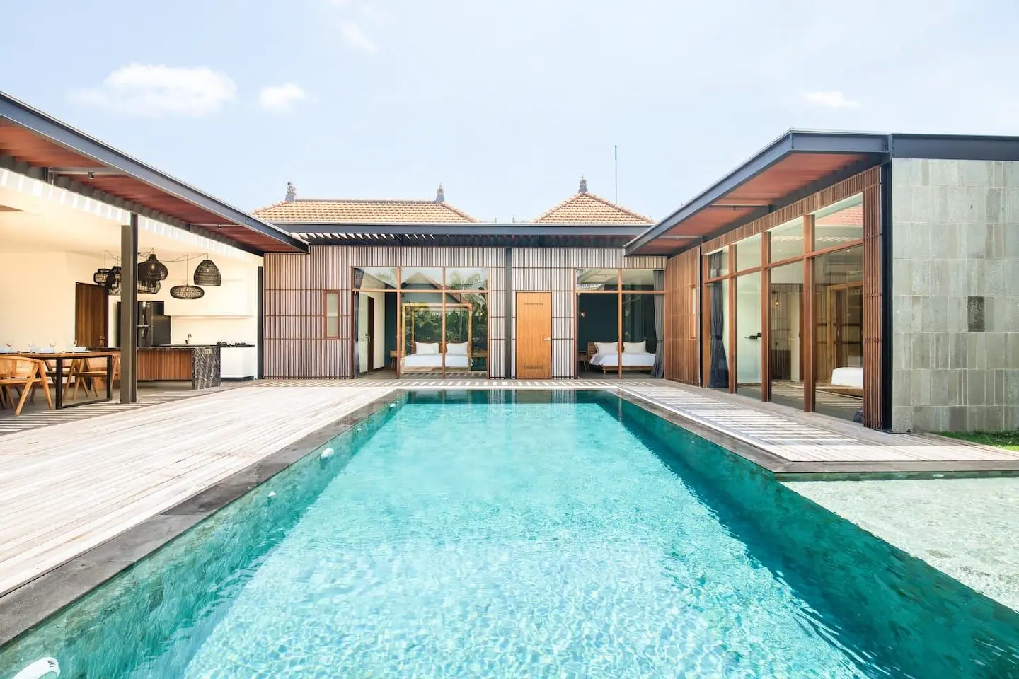 New Luxury Villa in Canggu Pererenan 5 Bedrooms — image 1