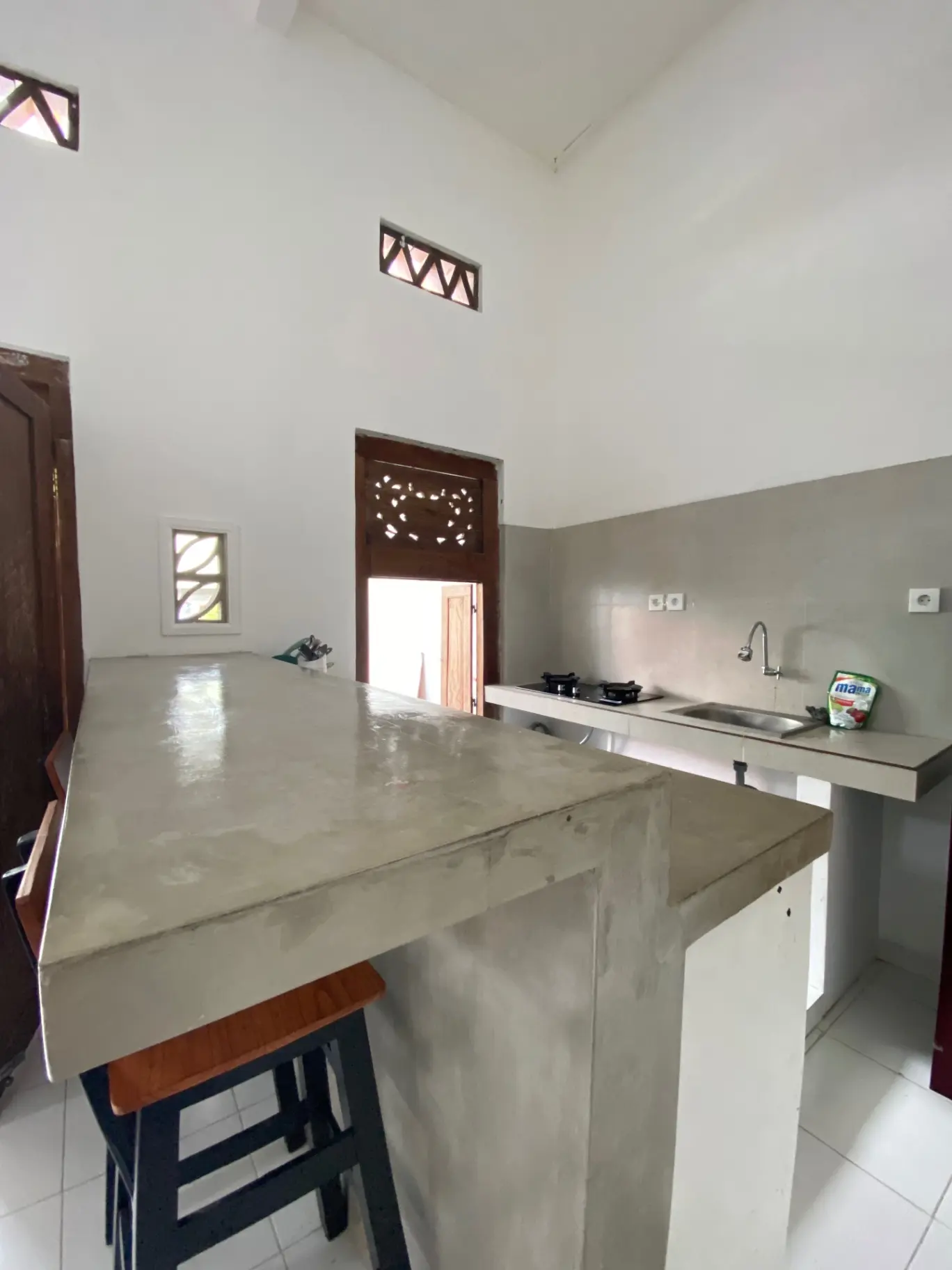 Brick house in Canggu — image 3
