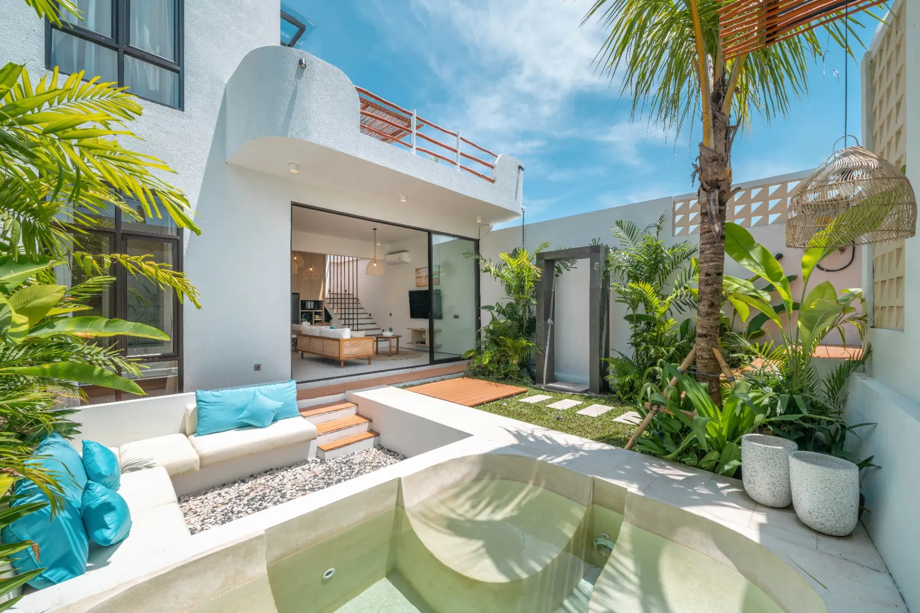 Casa Sirena : Beautifully Appointed 2BR Villa!! — image 2