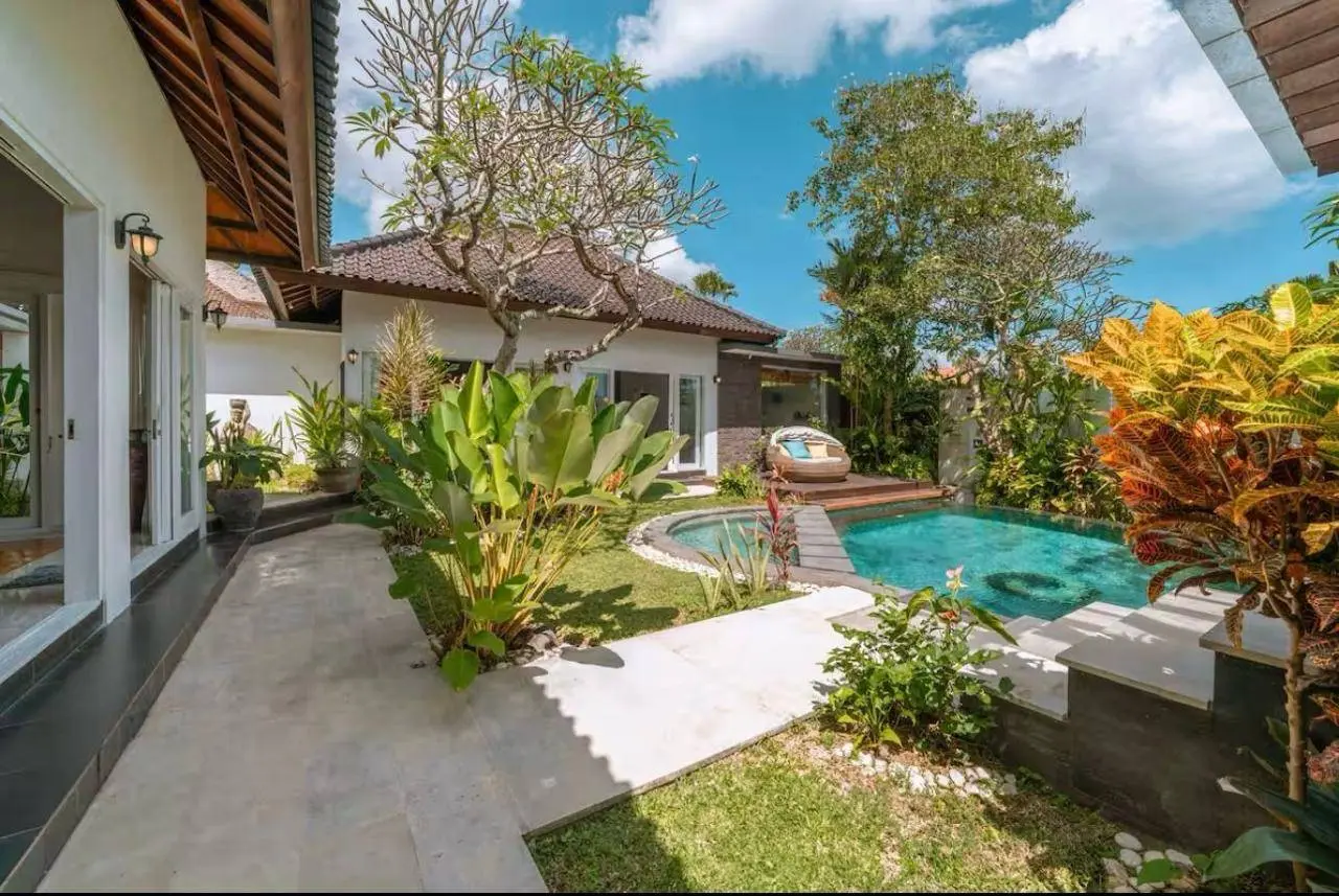 3 Bedroom Villa in Canggu Center Berawa — image 3