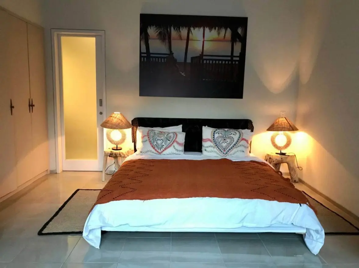 3-BR Villa to share — image 1