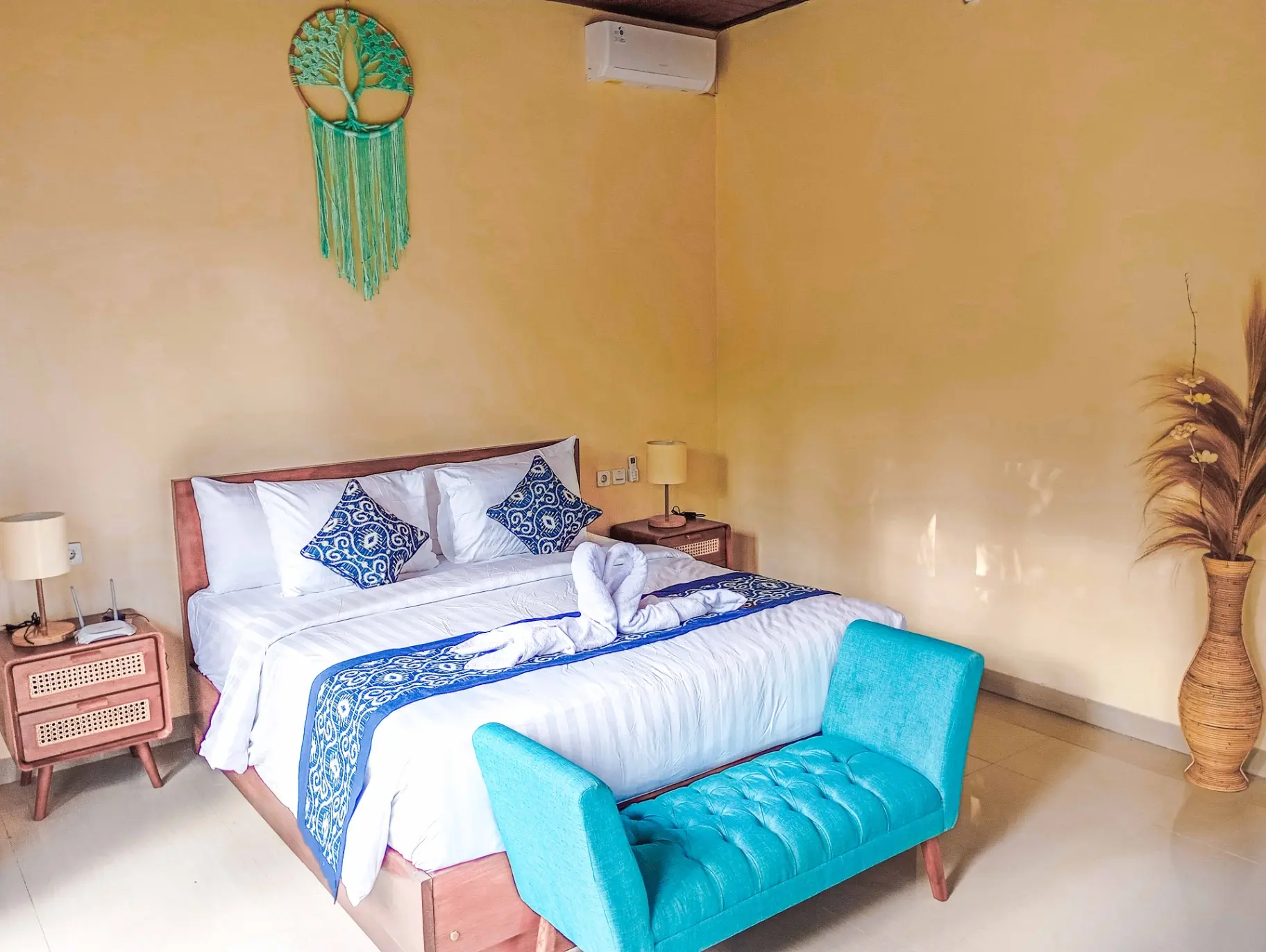 2 Bedroom Private Pool Villa - Adheaira Villa Keliki — image 1