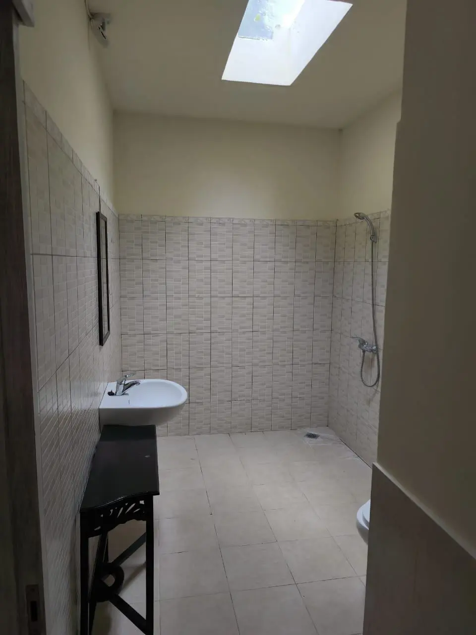 1 bedroom with forest view — image 1