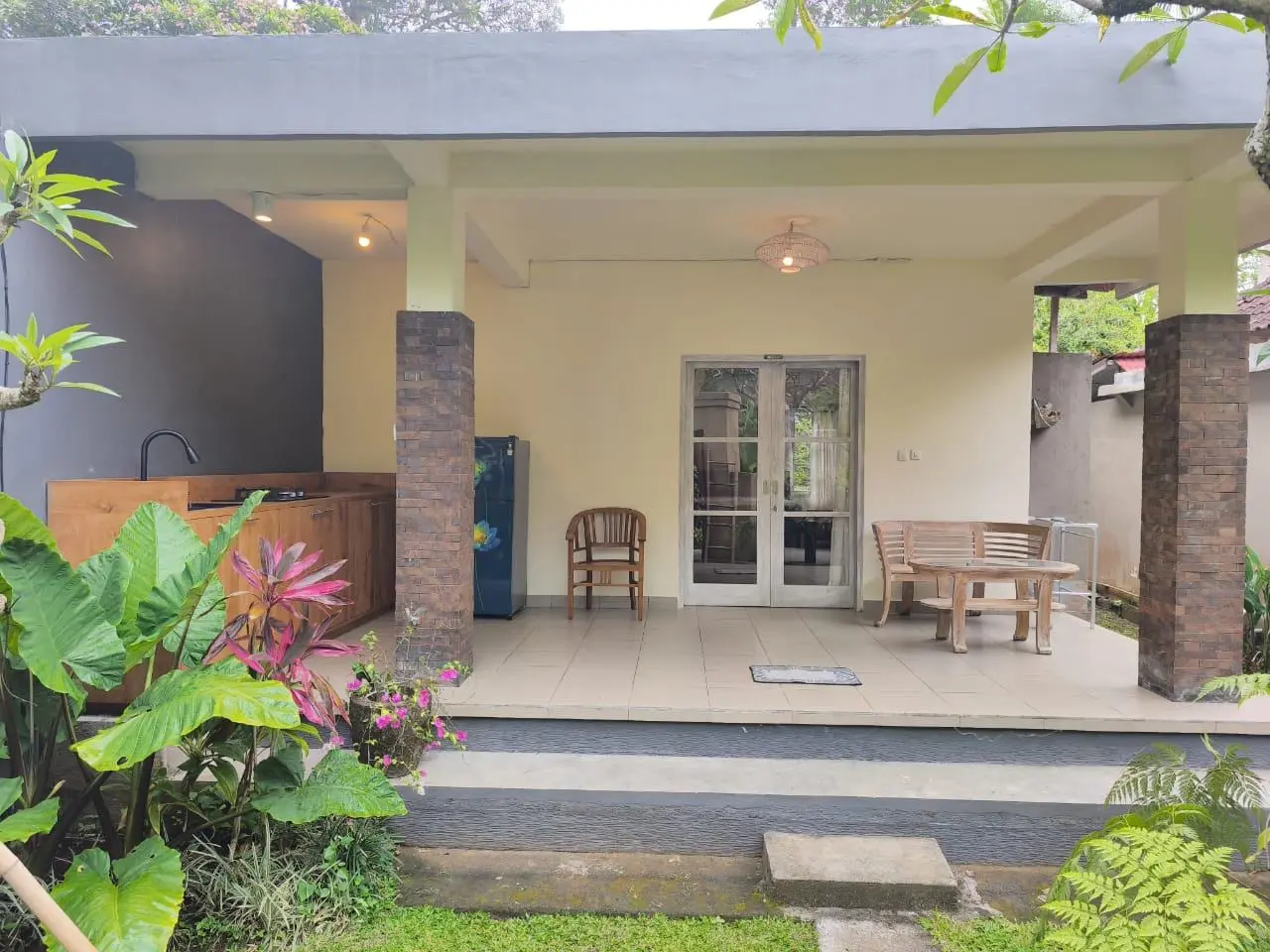 1 bedroom with forest view — image 4
