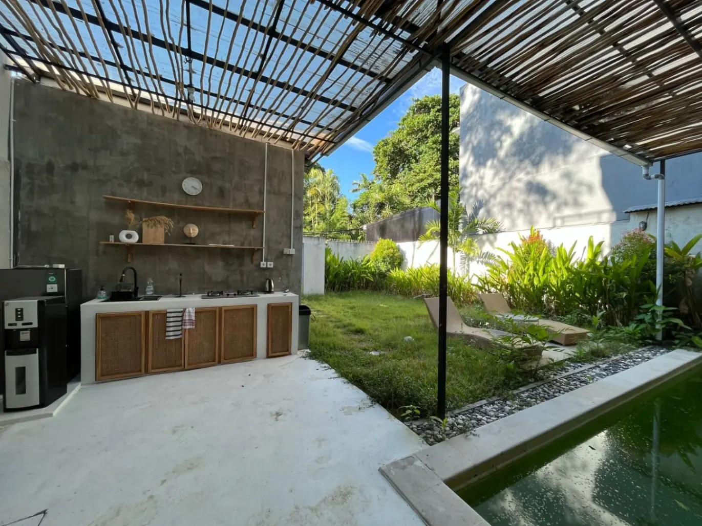 Renovation Needed: 4BR Villa for Sublease in Seminyak — image 4