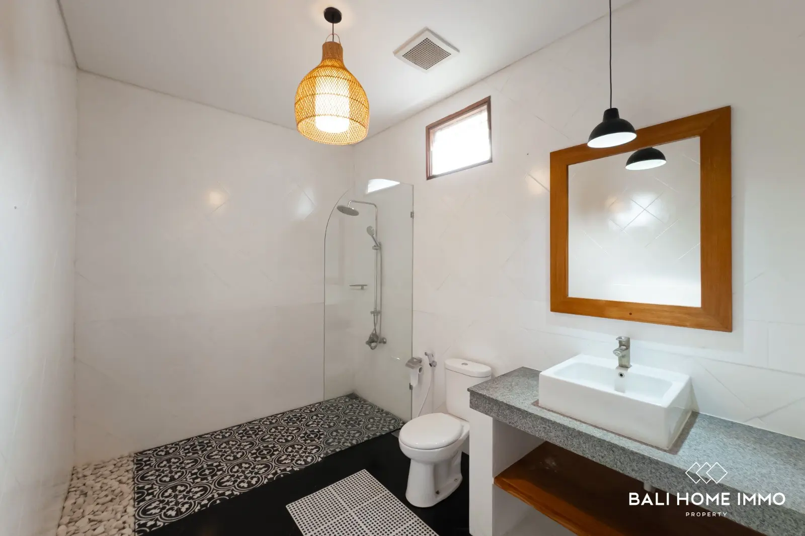 New villa in Canggu Berawa — image 2