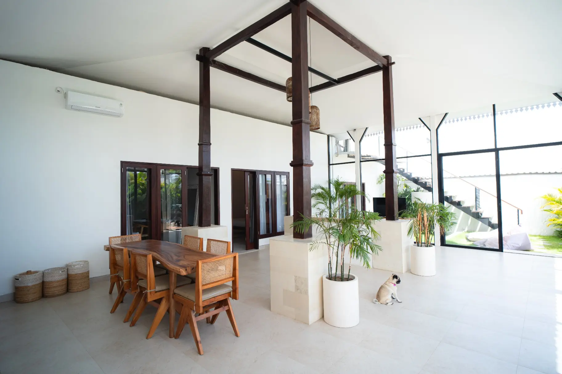 Villa Elena Z - Cozy 3BR Villa with Rooftop Gazebo & Rice Field Views — image 1