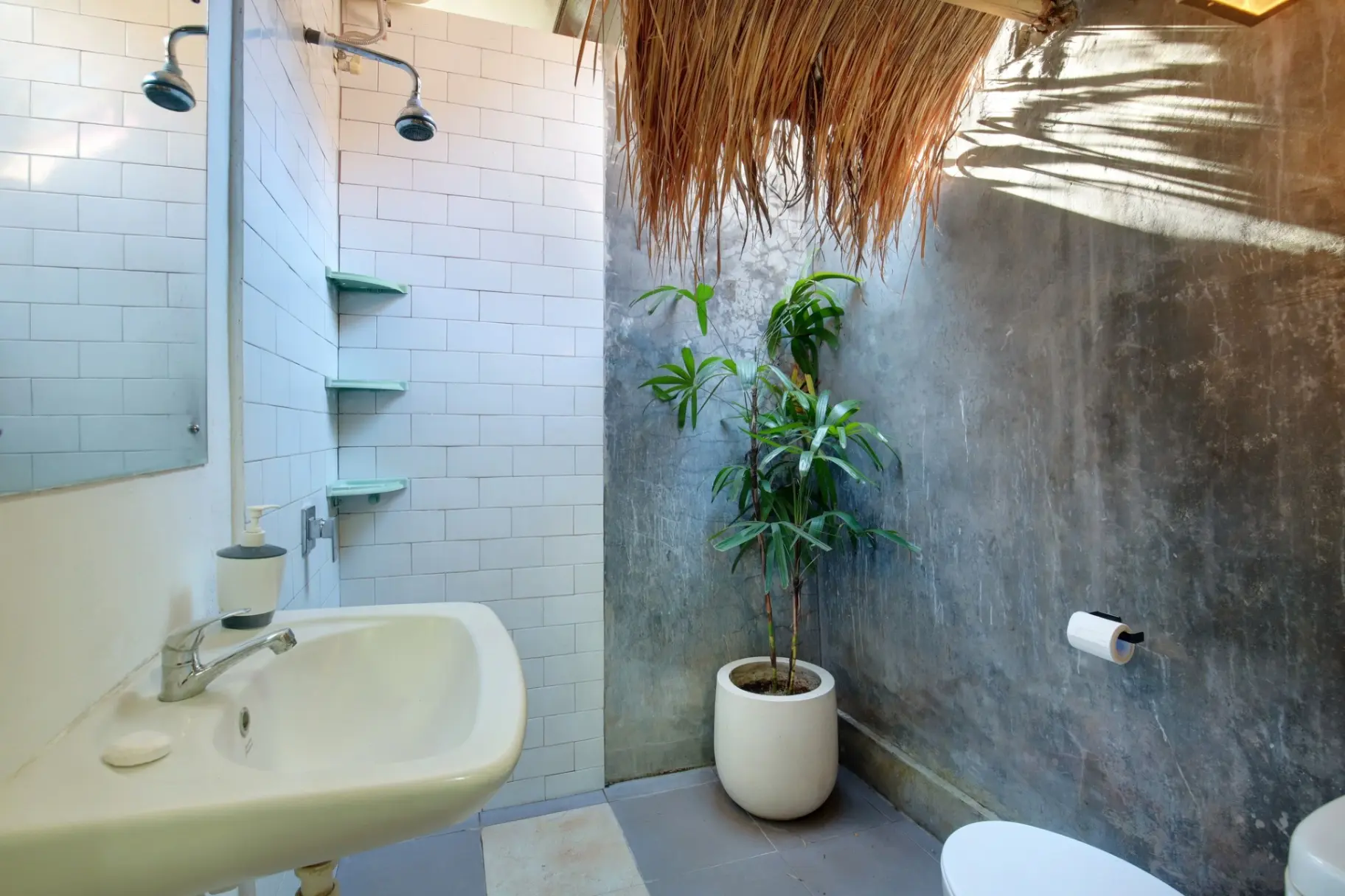 SUPER PROMO 2 BDR CANGGU - CASA GANTENG — image 3