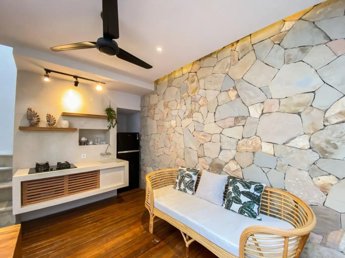 Beautiful villa in Canggu Tumbak Bayuh — image 3