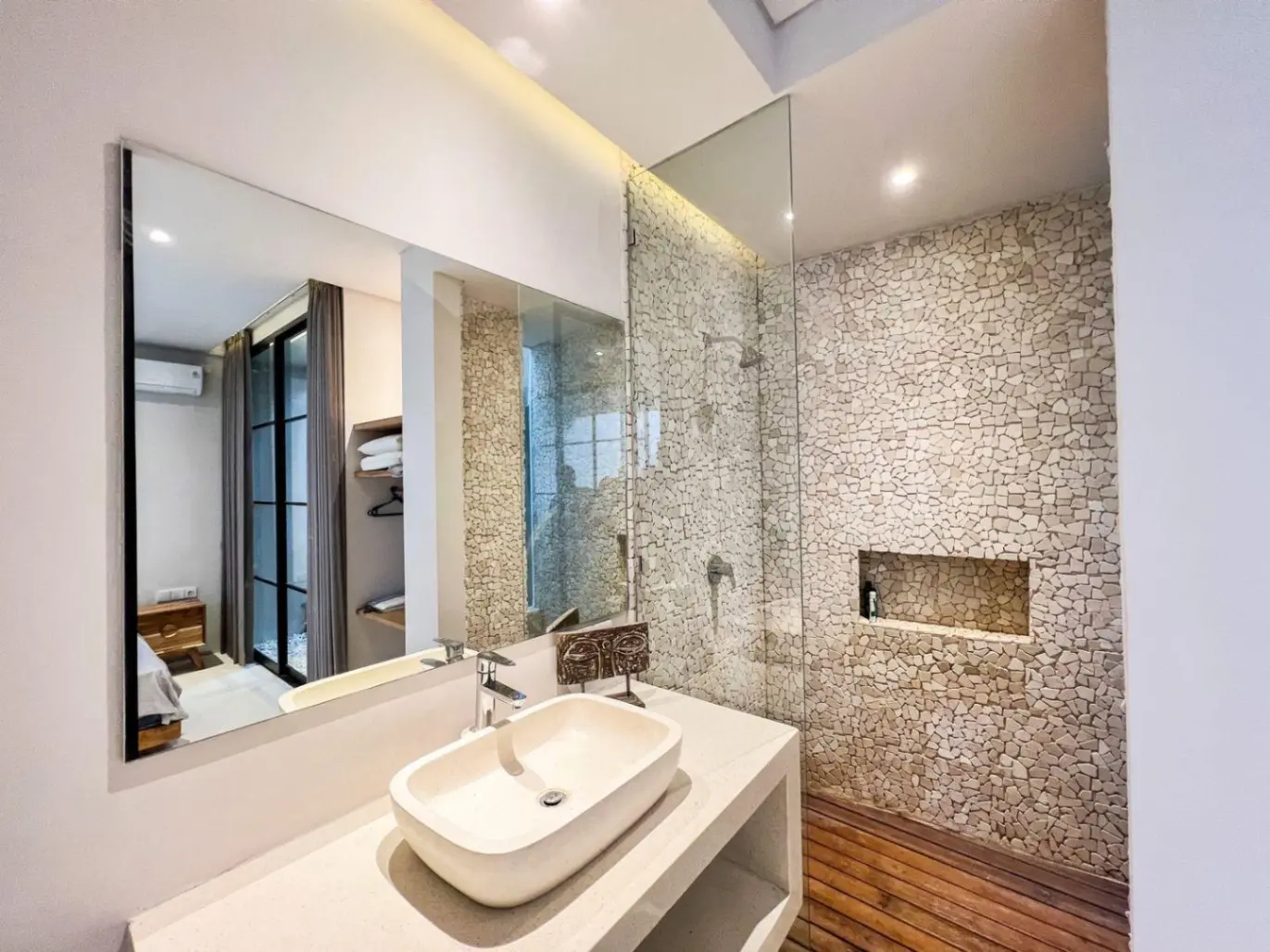 Beautiful villa in Canggu Tumbak Bayuh — image 2