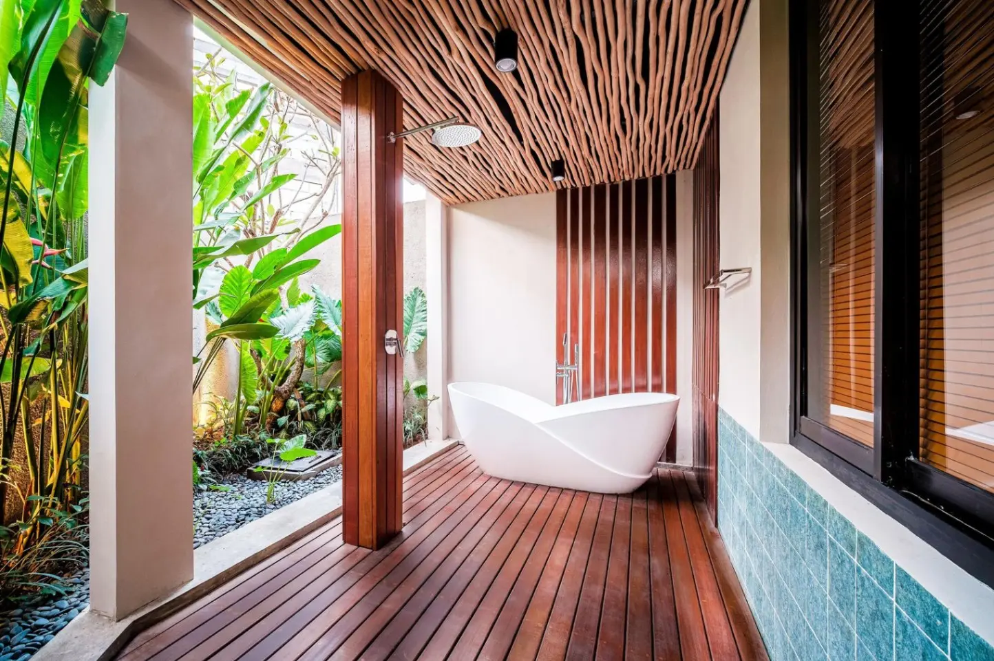 NEW VILLA ON THE OCEAN AVAILABLE for at least 1 year in advance — image 3