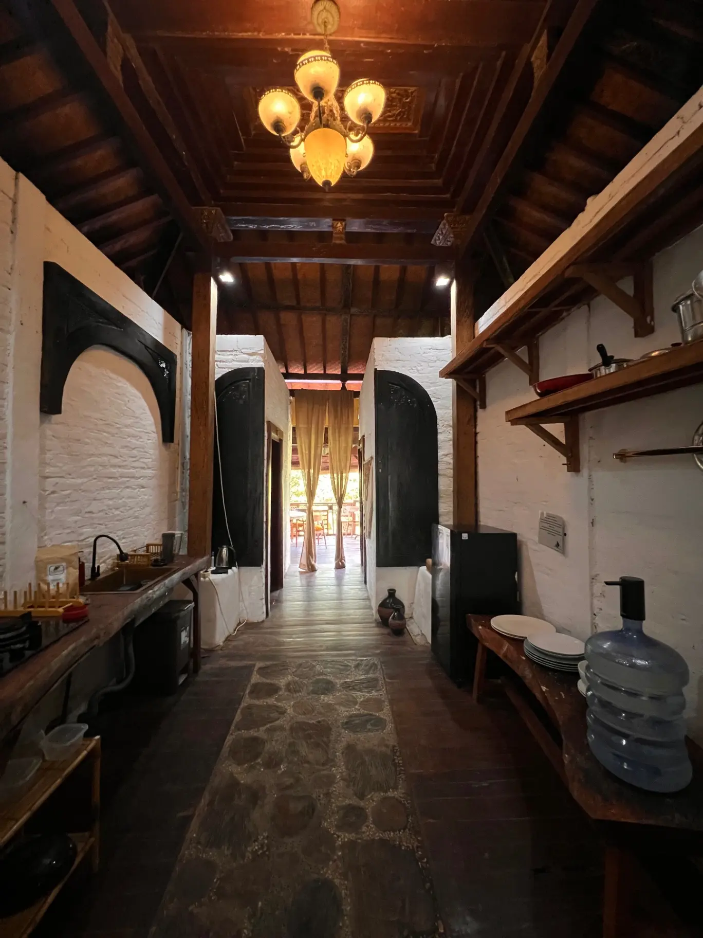 Prime Uluwatu Location – Shared Traditional Villa with Jungle Views — image 4