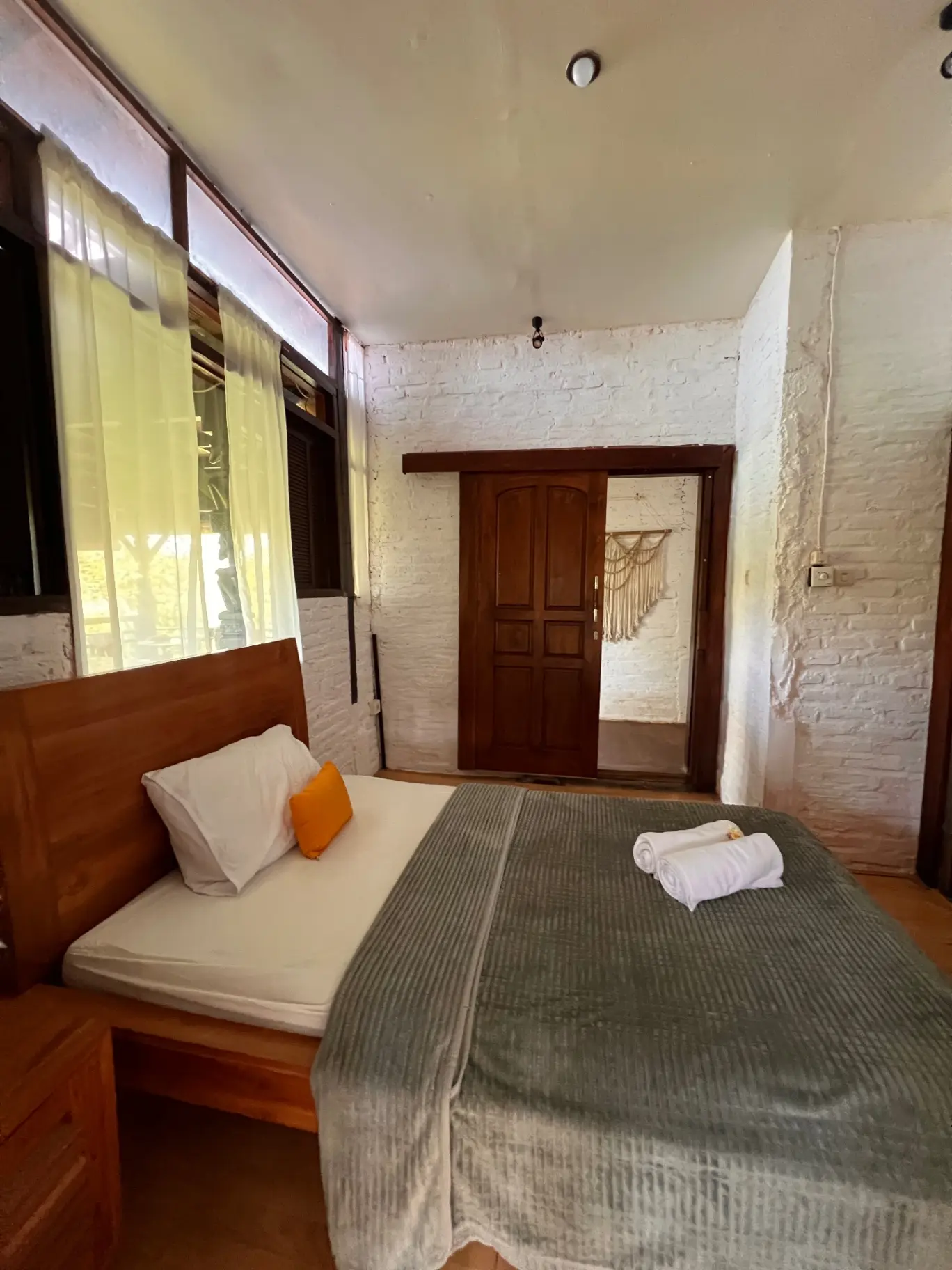 Prime Uluwatu Location – Shared Traditional Villa with Jungle Views — image 1
