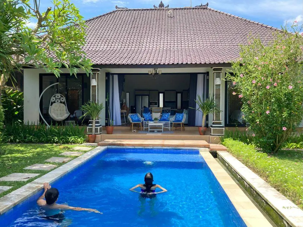 TROPICAL VILLA FOR RENT UMALAS NORTH KUTA BADUNG