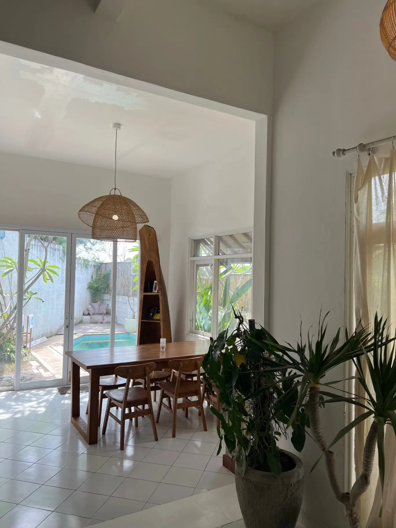 Spacious 3 br pool Villa Balangan — image 2
