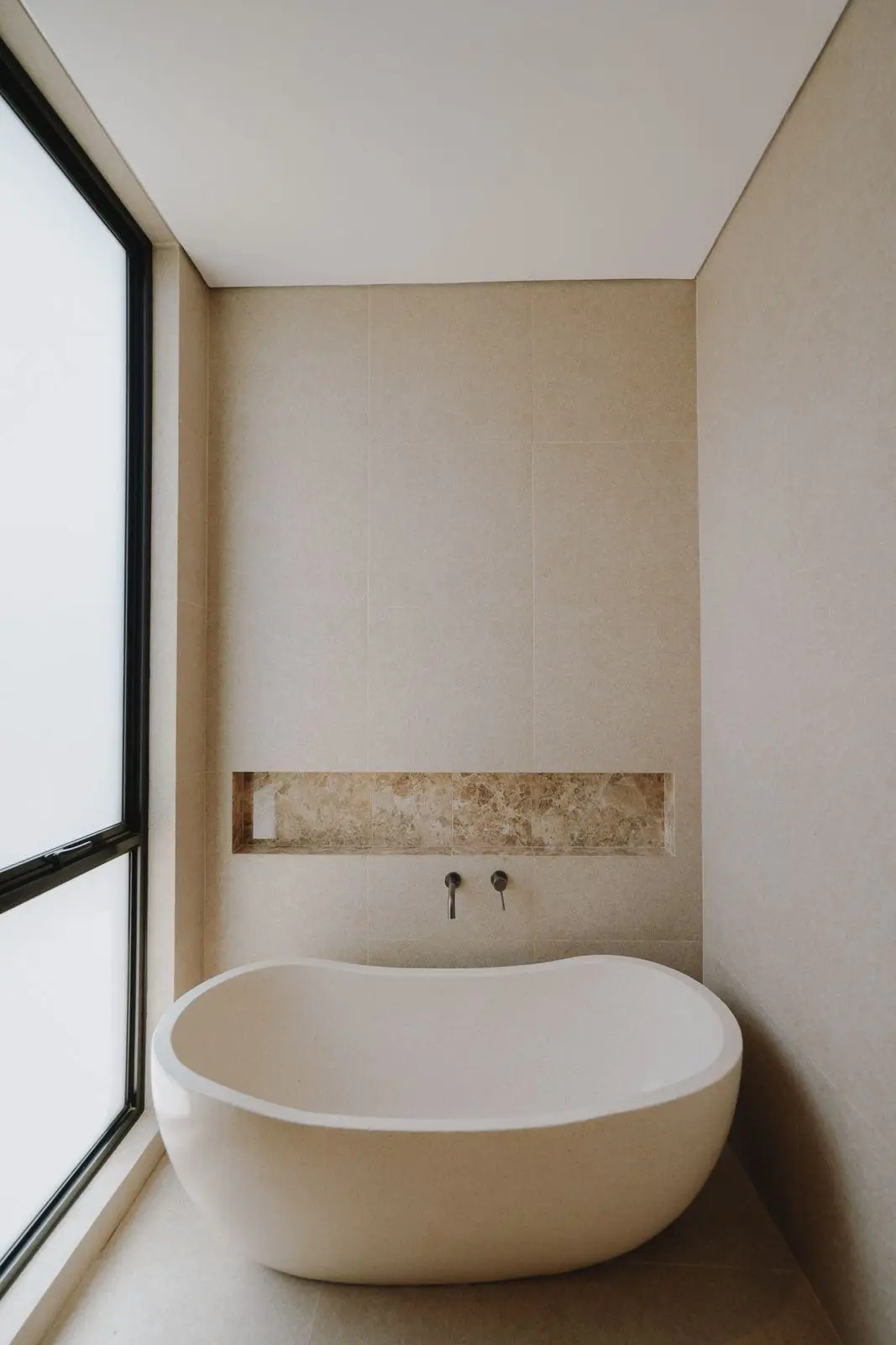 MODERN 3-BEDROOM VILLA FOR LEASEHOLD OR YEARLY RENT AT KEROBOKAN — image 2