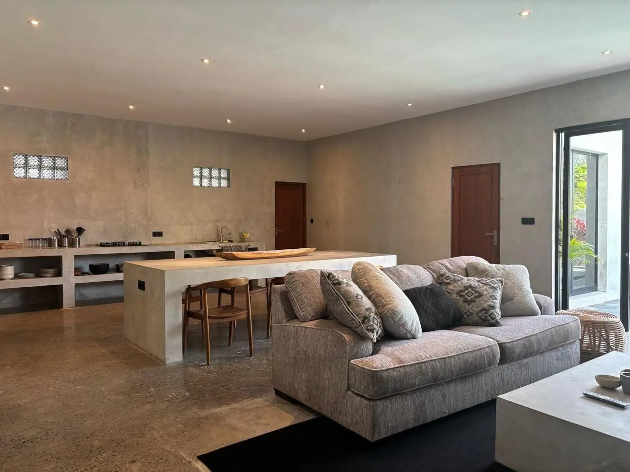MODERN 3 BEDROOM VILLA available for rent in Padonan. — image 3