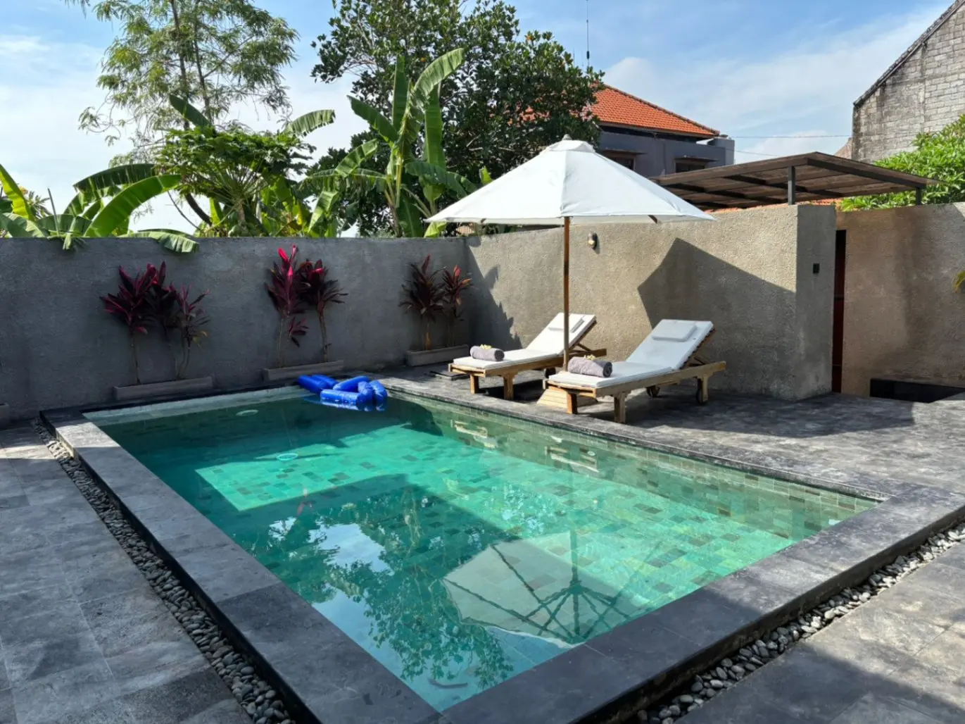 MODERN 3 BEDROOM VILLA available for rent in Padonan. — image 1