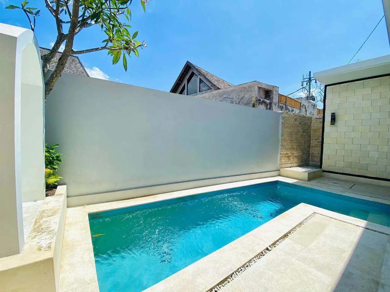 Fully Furnished 2 Bedrooms Modern Villa in Pererenan — image 1