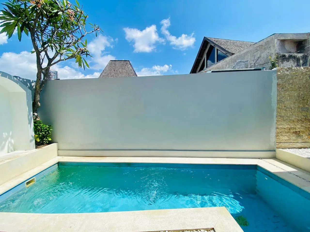 Fully Furnished 2 Bedrooms Modern Villa in Pererenan — image 3