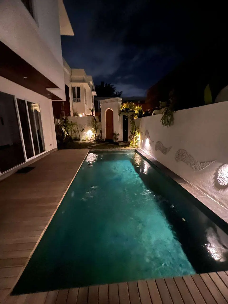 MODERN STYLED 3 BEDROOMS VILLA NESTLED IN THE HEART OF PADONAN CANGGU