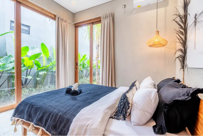 Stunning Ricefield Volcano & Sunset View Villa in Tumbak Bayuh - 10min from Pererenan Beach — image 2