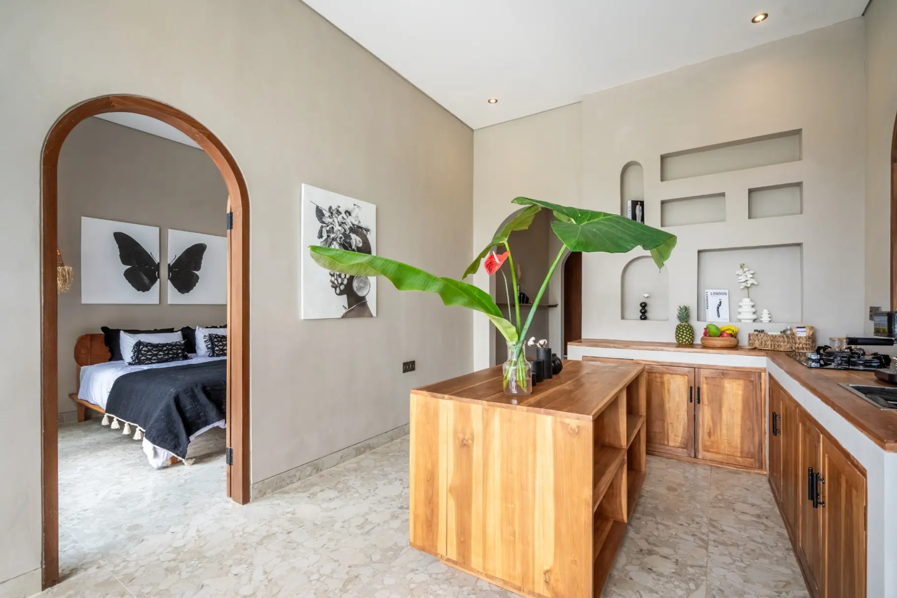 Stunning Ricefield Volcano & Sunset View Villa in Tumbak Bayuh - 10min from Pererenan Beach — image 4
