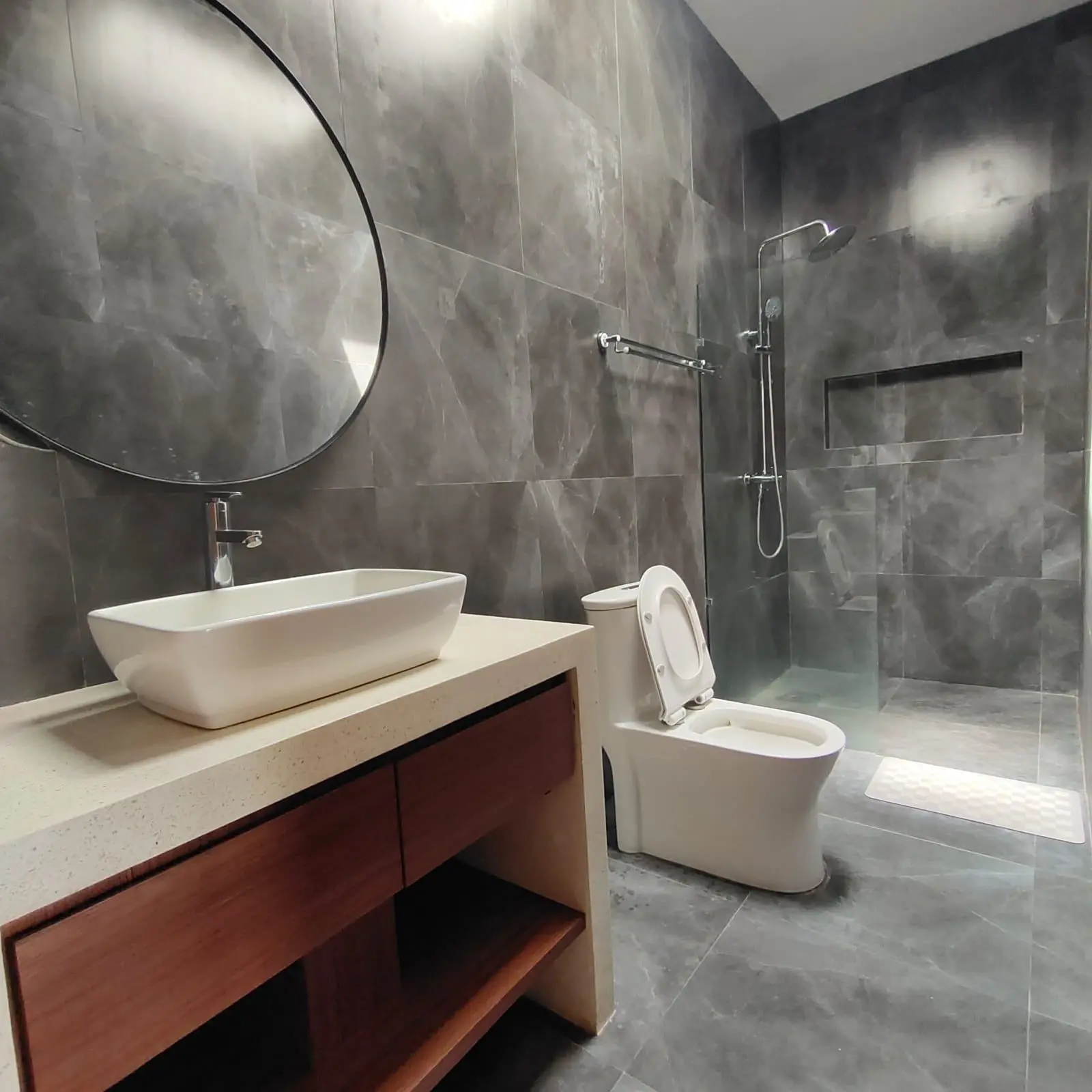 Tibubeneng 2 Bedroom Luxury — image 1