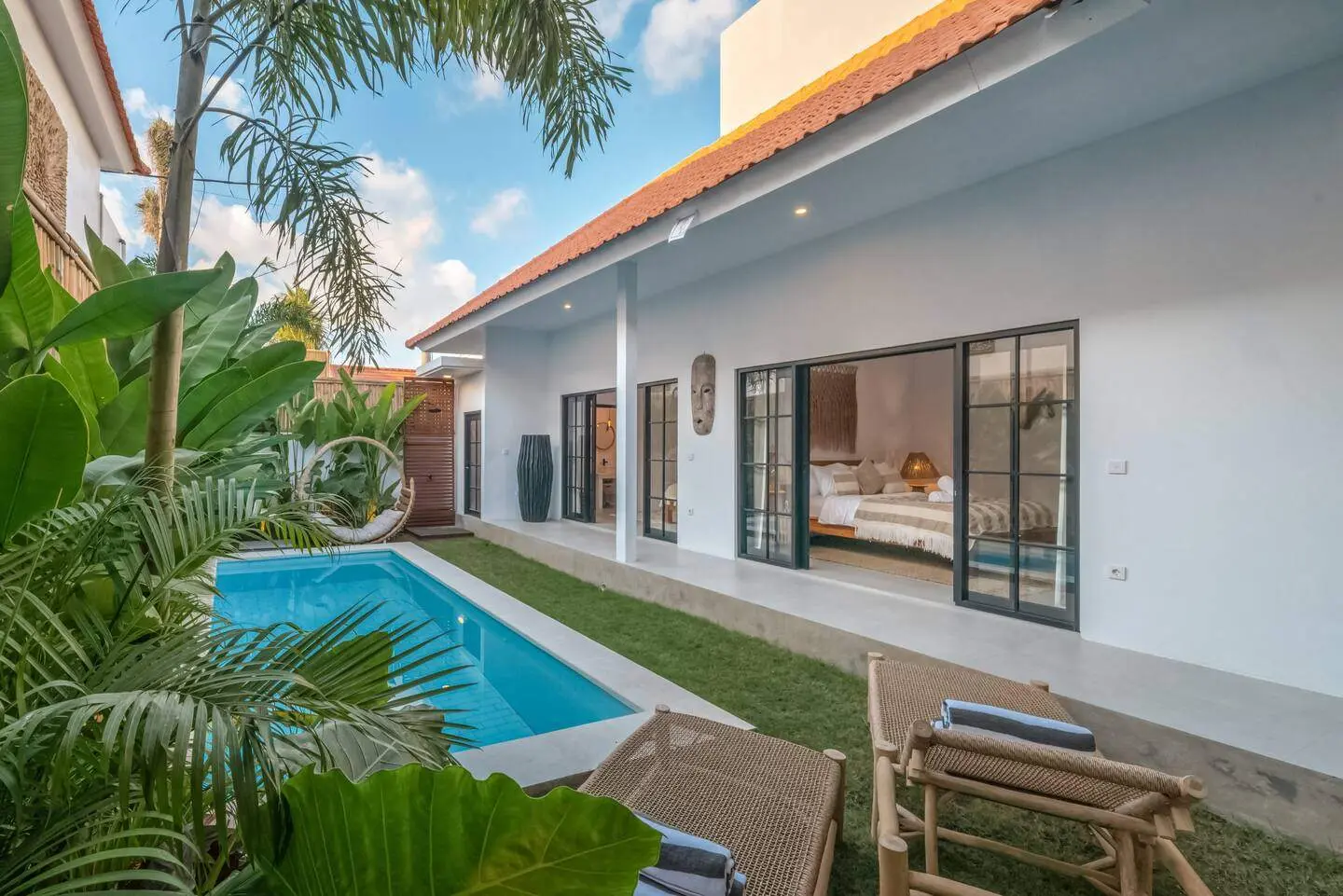 Tropical 3 Bedrooms Villa in Pererenan — image 2