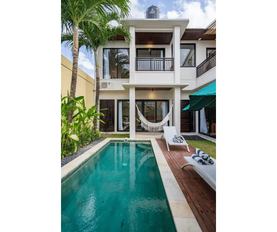 3 Bedrooms Villa 6 Minutes From Berawa Beach — image 1