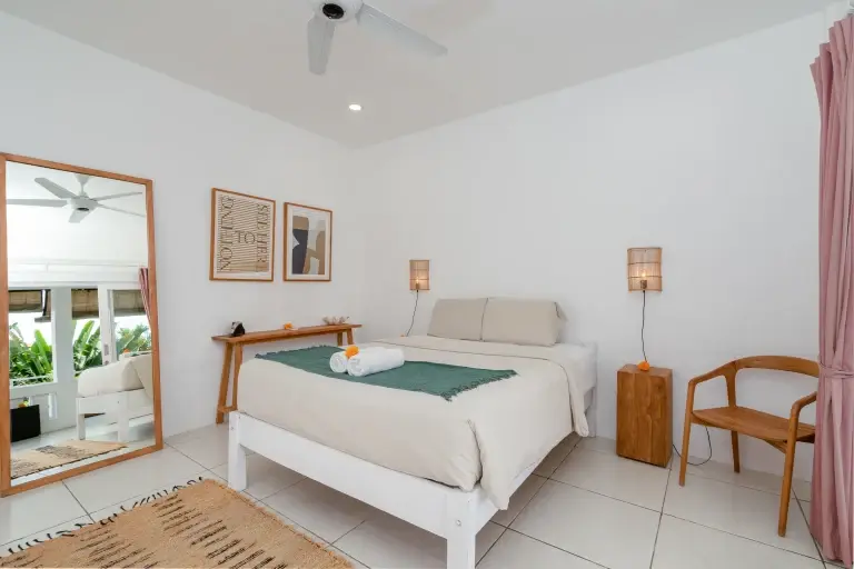 Stylish 3-Bedroom Villa in Central Canggu — image 1