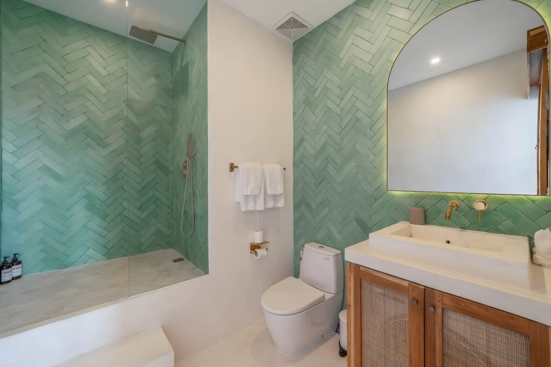 Villa Sunrise - 2BR Stylish Villa in Canggu ! — image 2