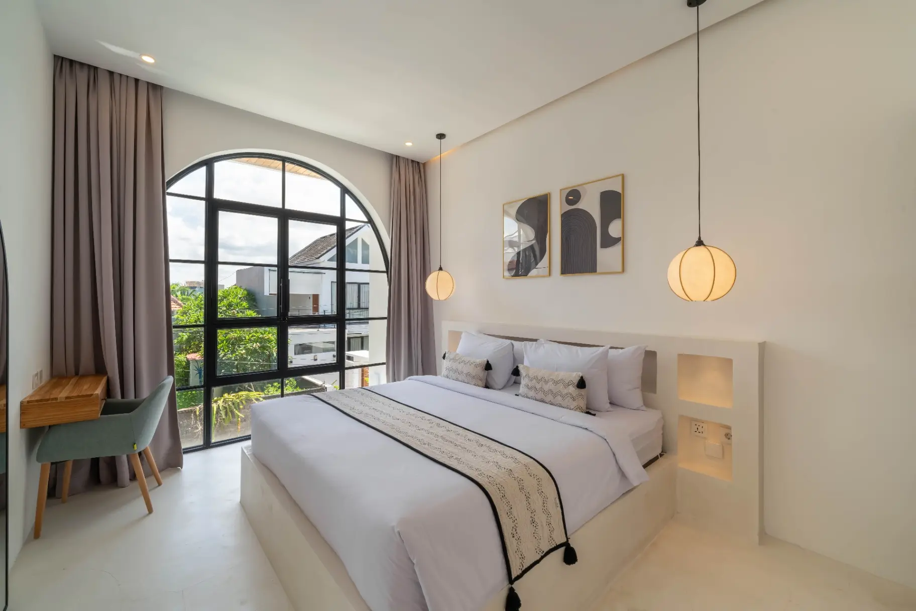 Villa Sunrise - 2BR Stylish Villa in Canggu ! — image 1