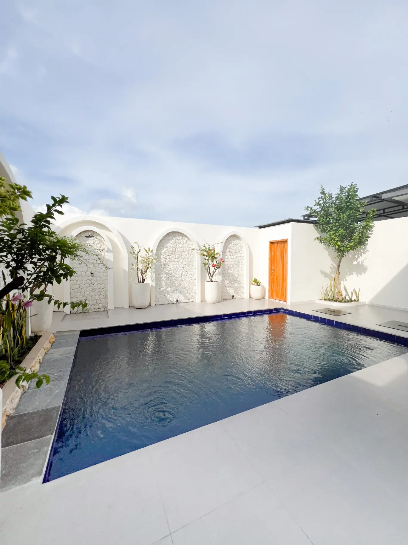 2 BEDROOMS VILLA UMALAS — image 1