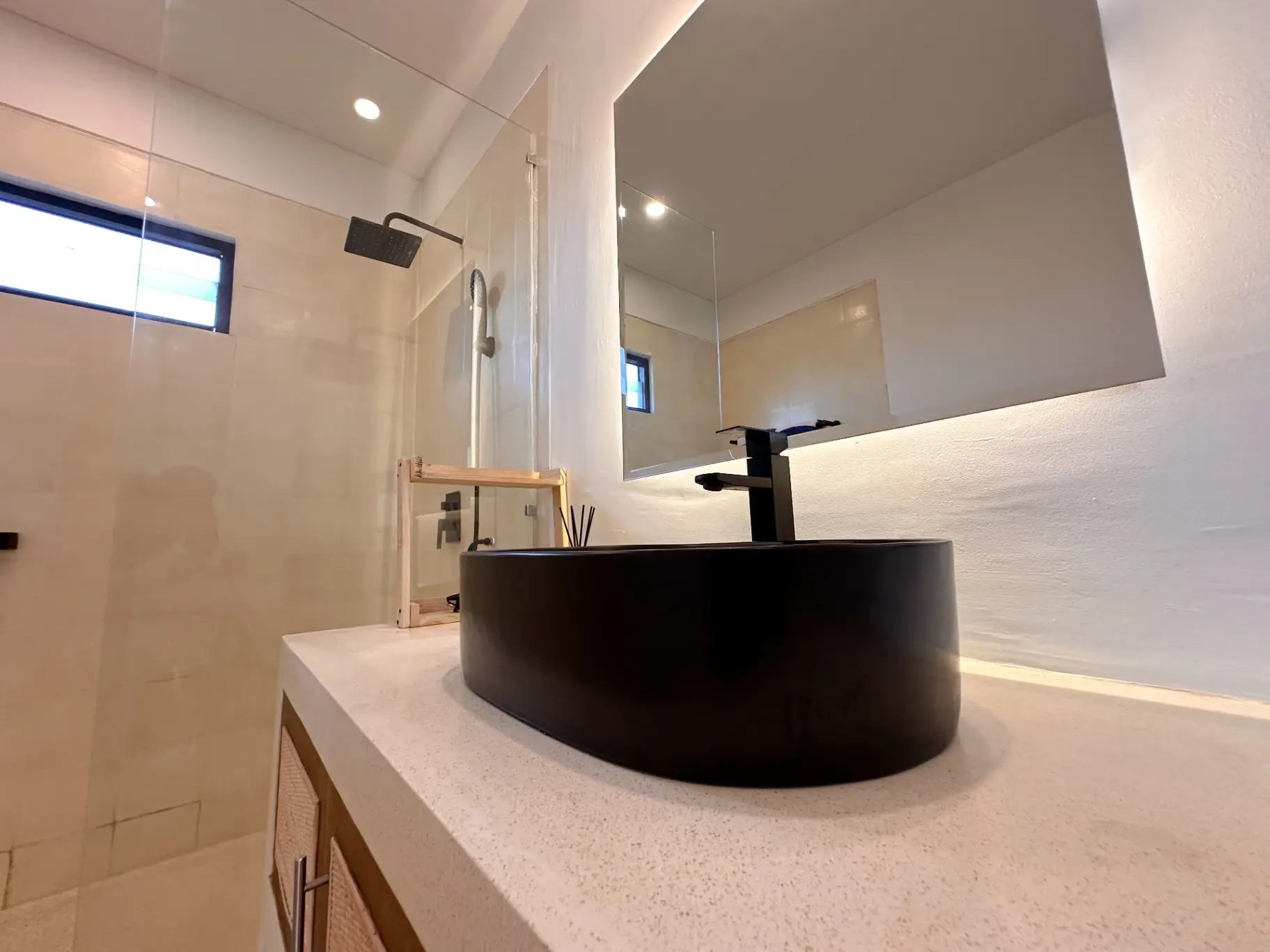 3-bedroom Tropical Villa in Pererenan Sempol — image 2