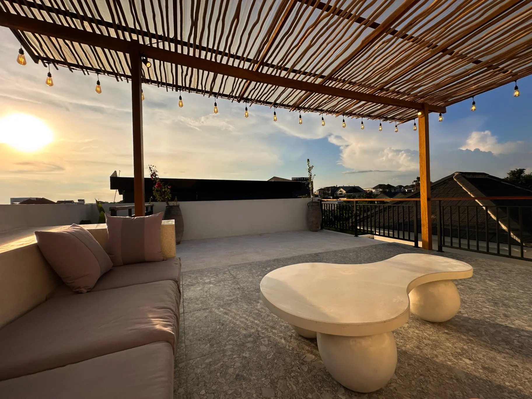 3-bedroom Tropical Villa in Pererenan Sempol — image 1