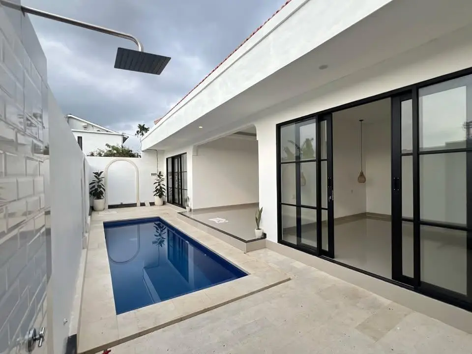 UNFURNISHED 2-BEDROOM VILLA IN CANGGU – NEAR PADANG LINJONG — image 3