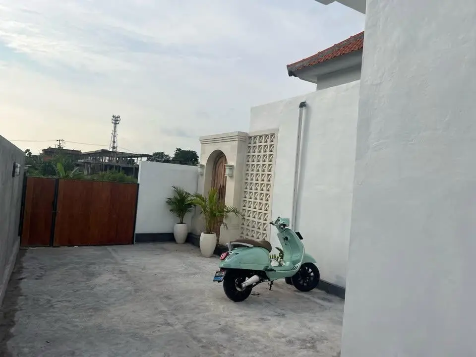 UNFURNISHED 2-BEDROOM VILLA IN CANGGU – NEAR PADANG LINJONG — image 2
