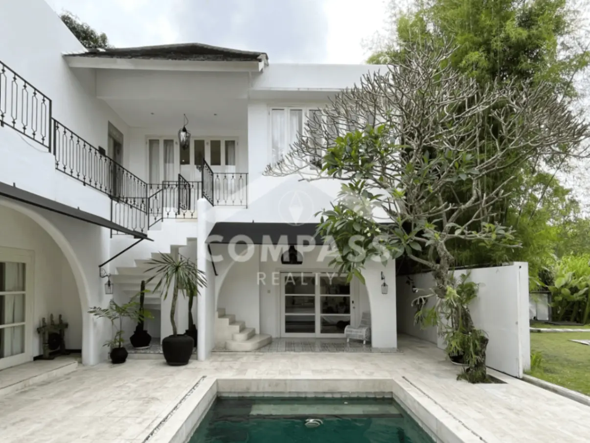 3BR Colonial Beauty in Canggu Central — image 1