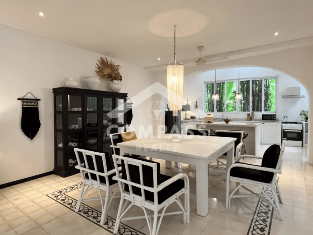 3BR Colonial Beauty in Canggu Central — image 3
