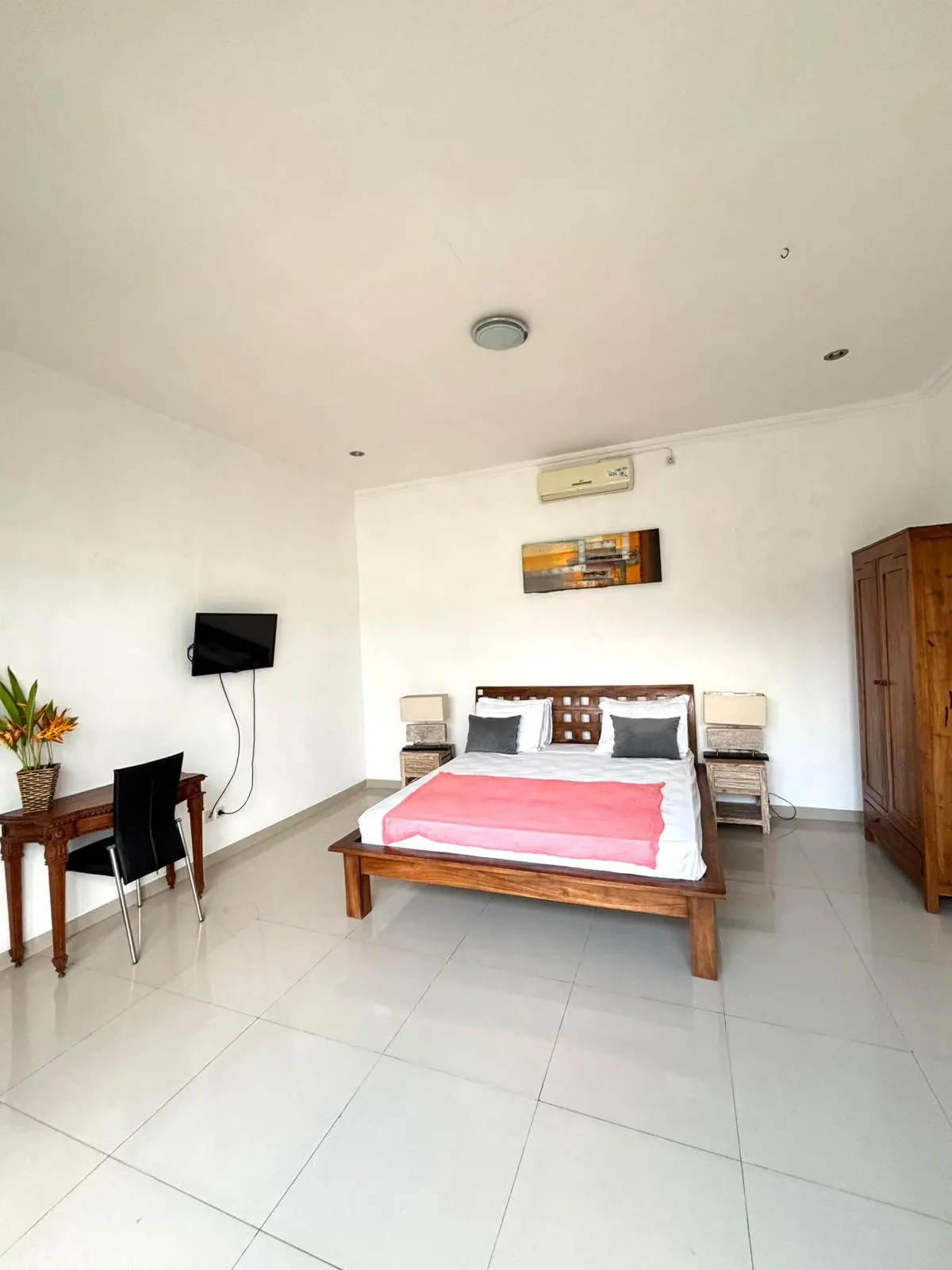 For Rent – Beautiful 3-Bedroom Villa Seminyak — image 1