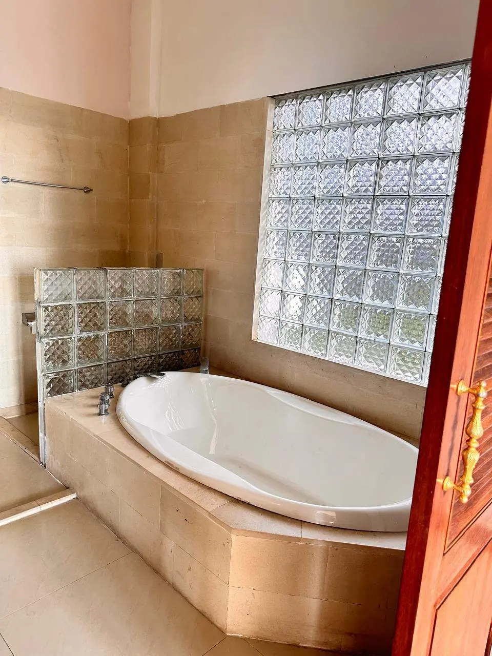 JP villa — image 2