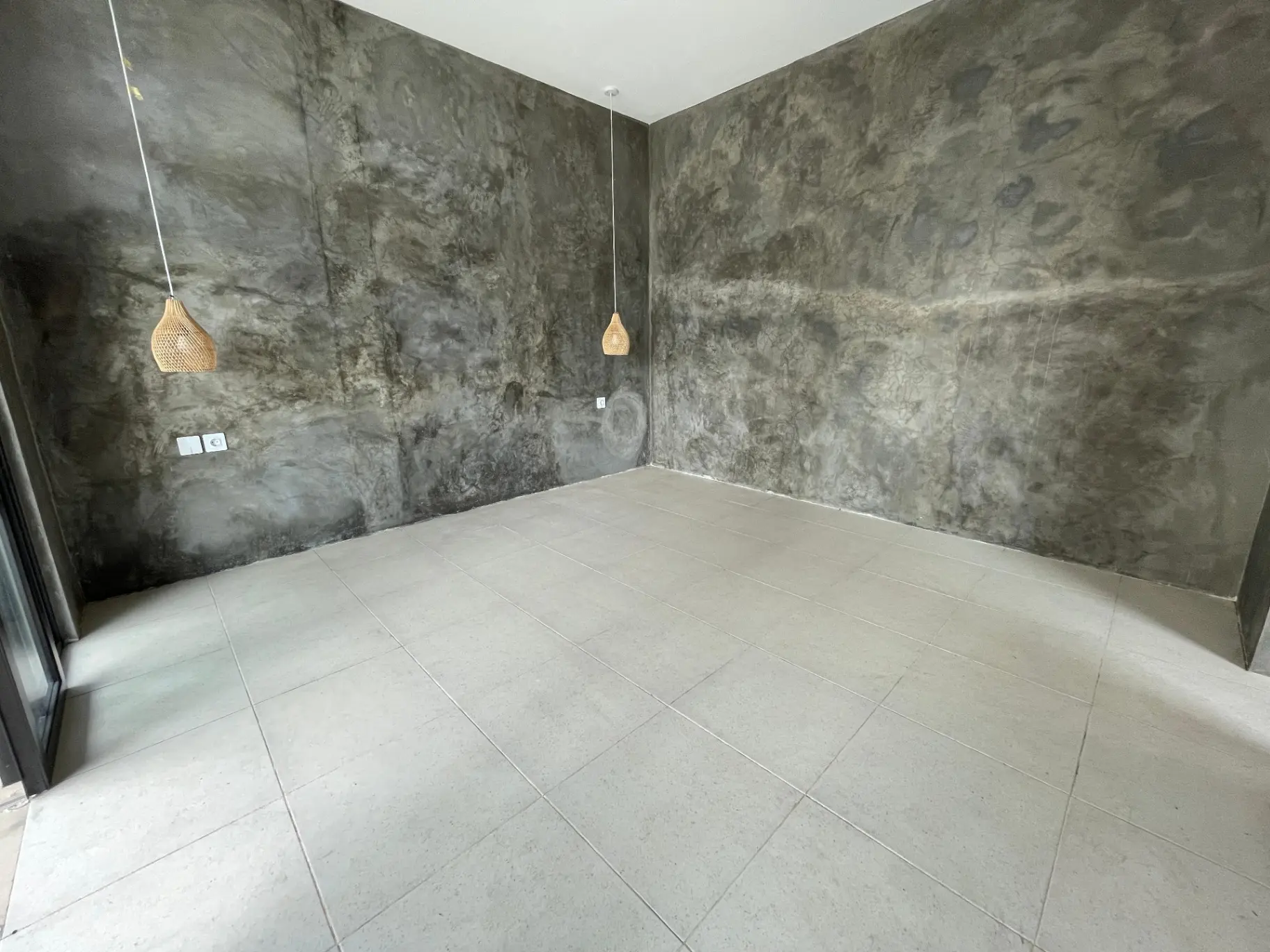 Partially furnished villa in Canggu — image 4