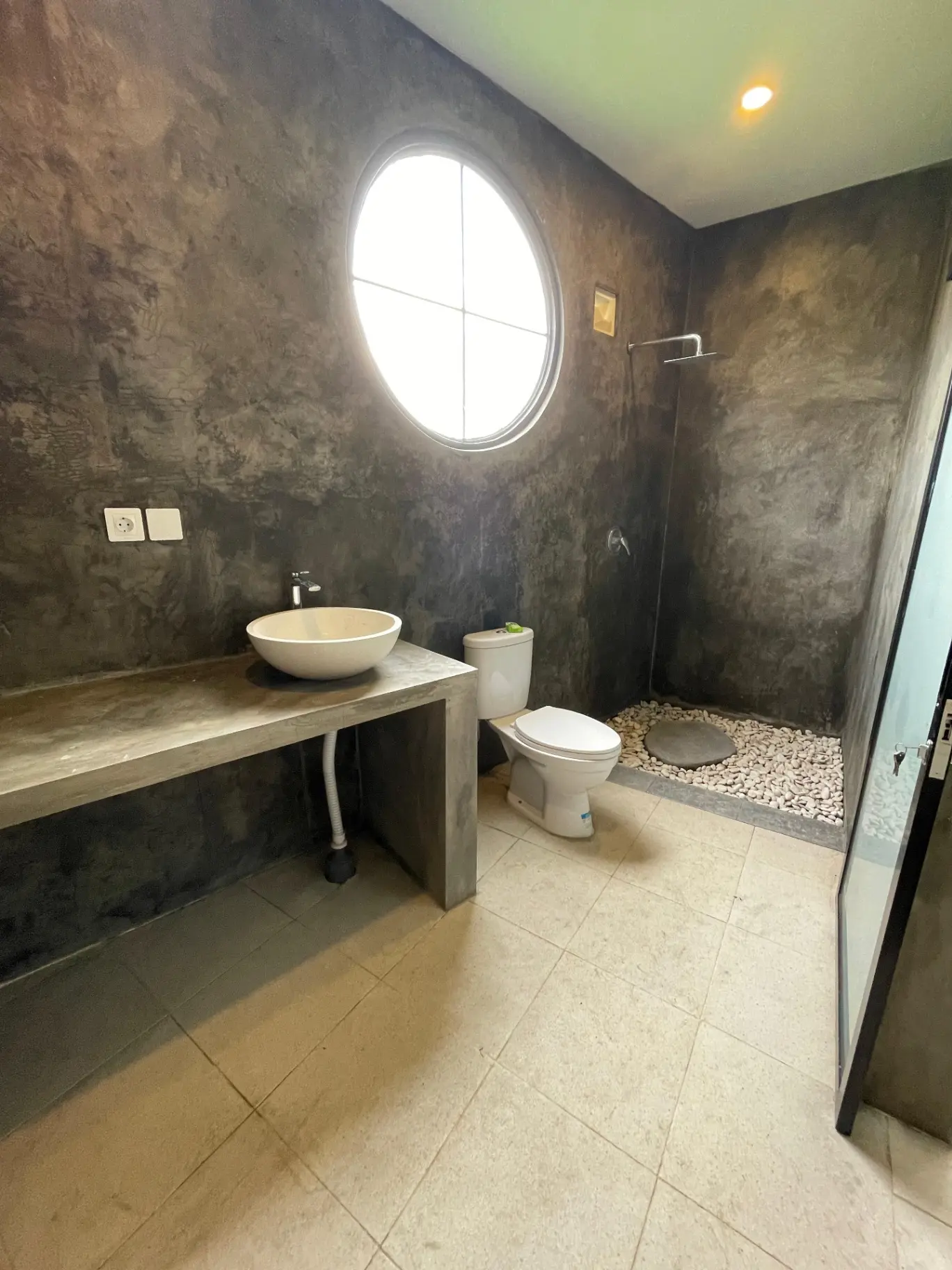 Partially furnished villa in Canggu — image 3