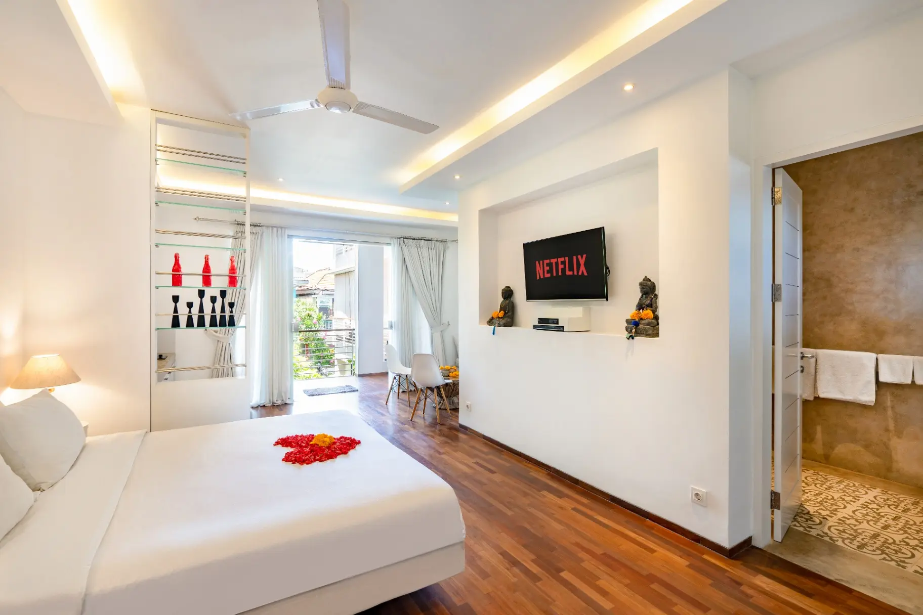 Cosy 1 Bd Pvt. Apartment w/ shared kitchen&pool! — image 2