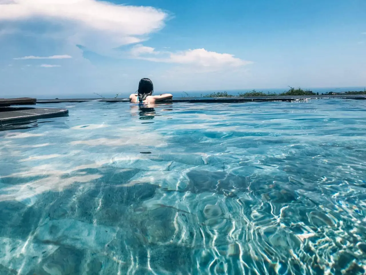 beautiful villa in uluwatu with ocean view — image 1