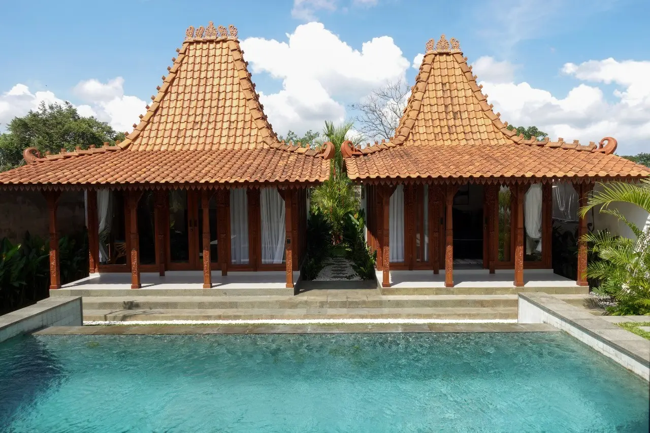 2-Bedroom Joglo-Style Villa with Rice Field View in Kaba-Kaba — image 1