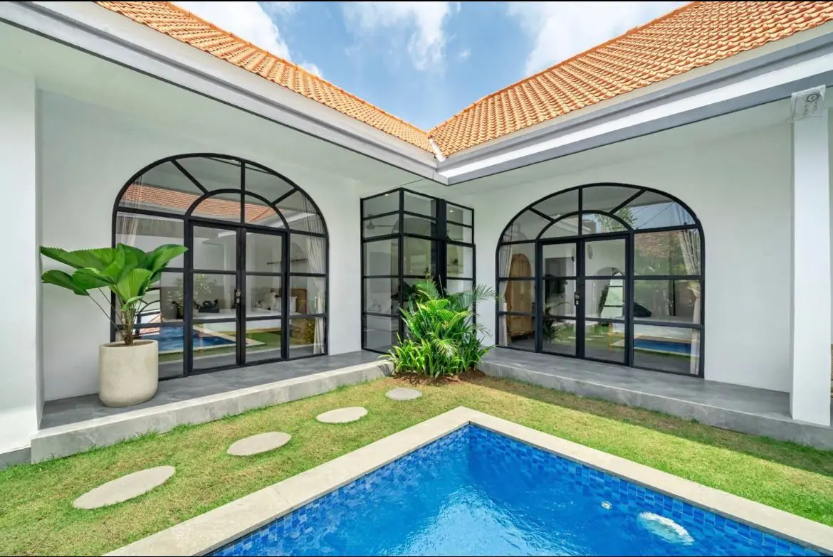 Villa 3 bedrooms in Berawa